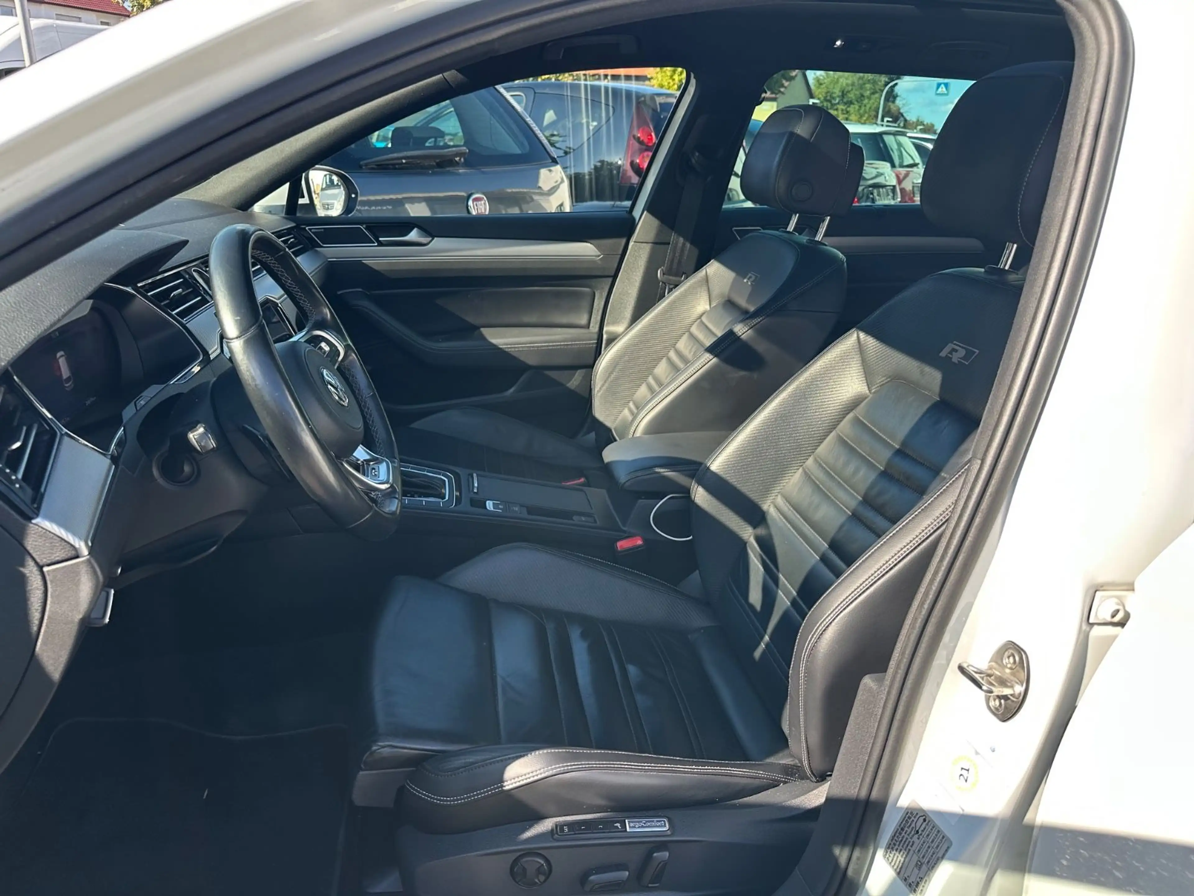 Volkswagen Passat Variant R-Line 4Motion BMT/Start-Stop — photo 6