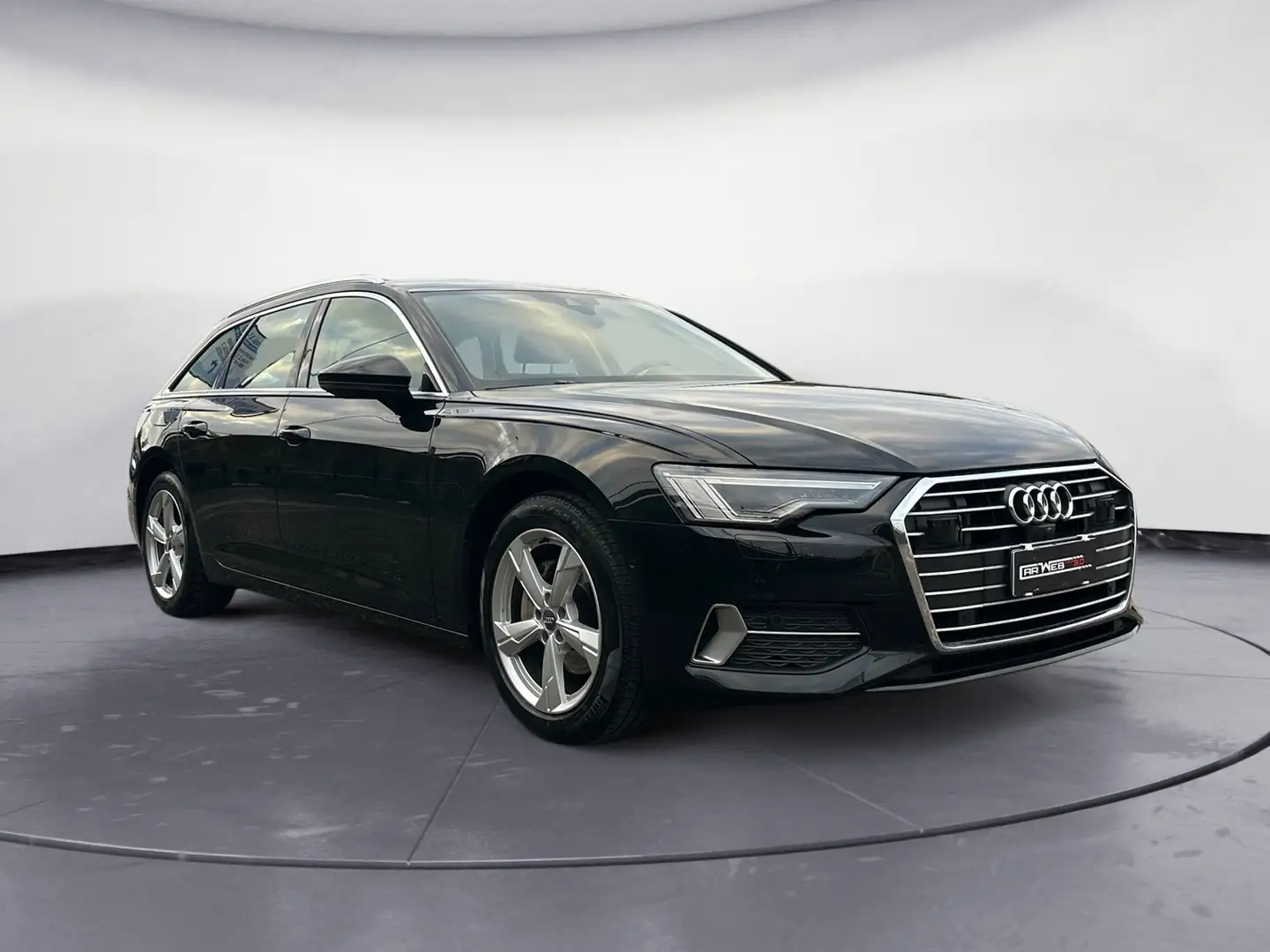 Audi A6 Avant 40 2.0 tdi mhev Business s-tronic Zwart - 1