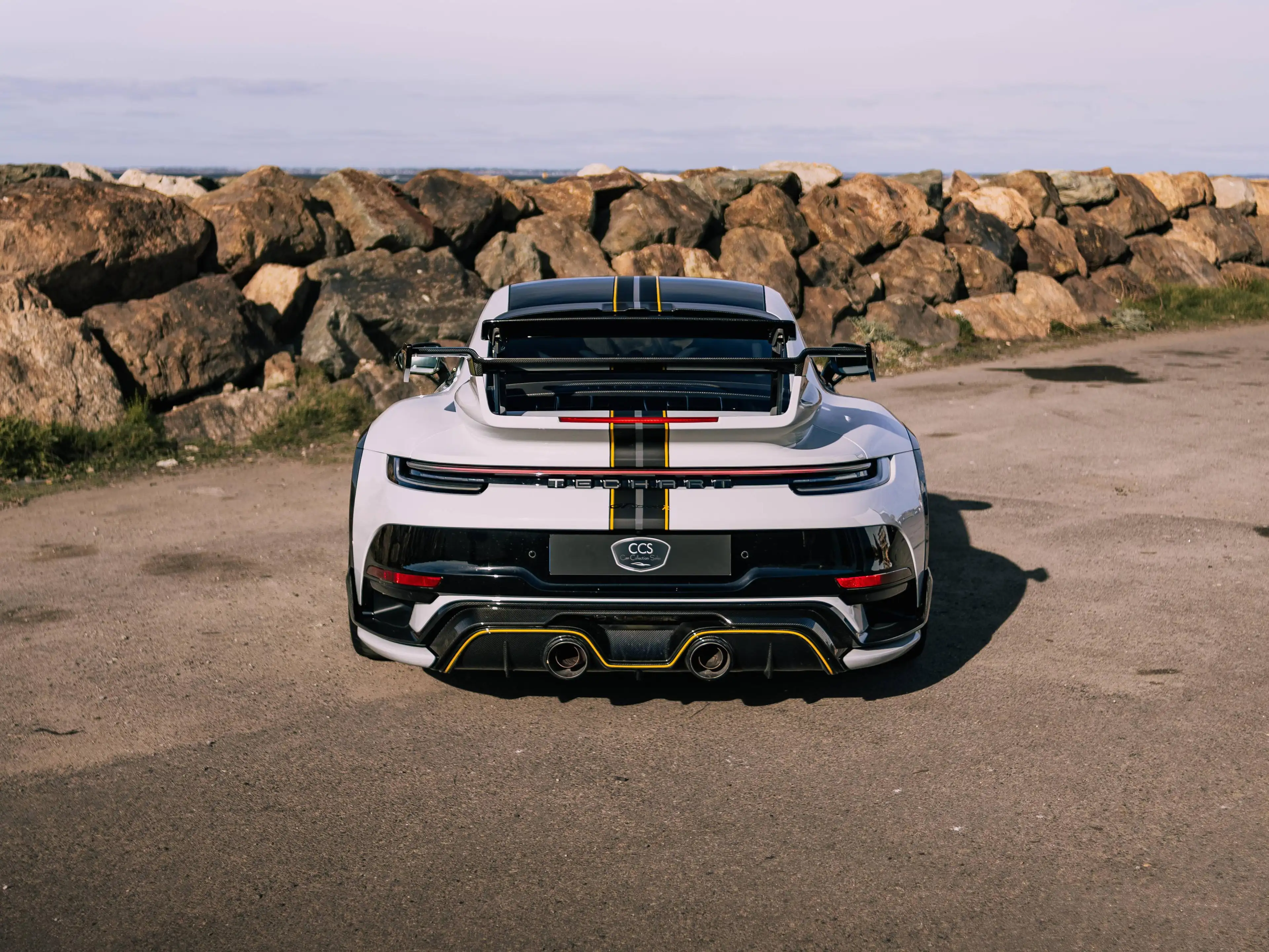 Porsche 992 GT STREET R/ Custom Edition 61/87 800HP/ Like New/ Full Carbon PACK — photo 4