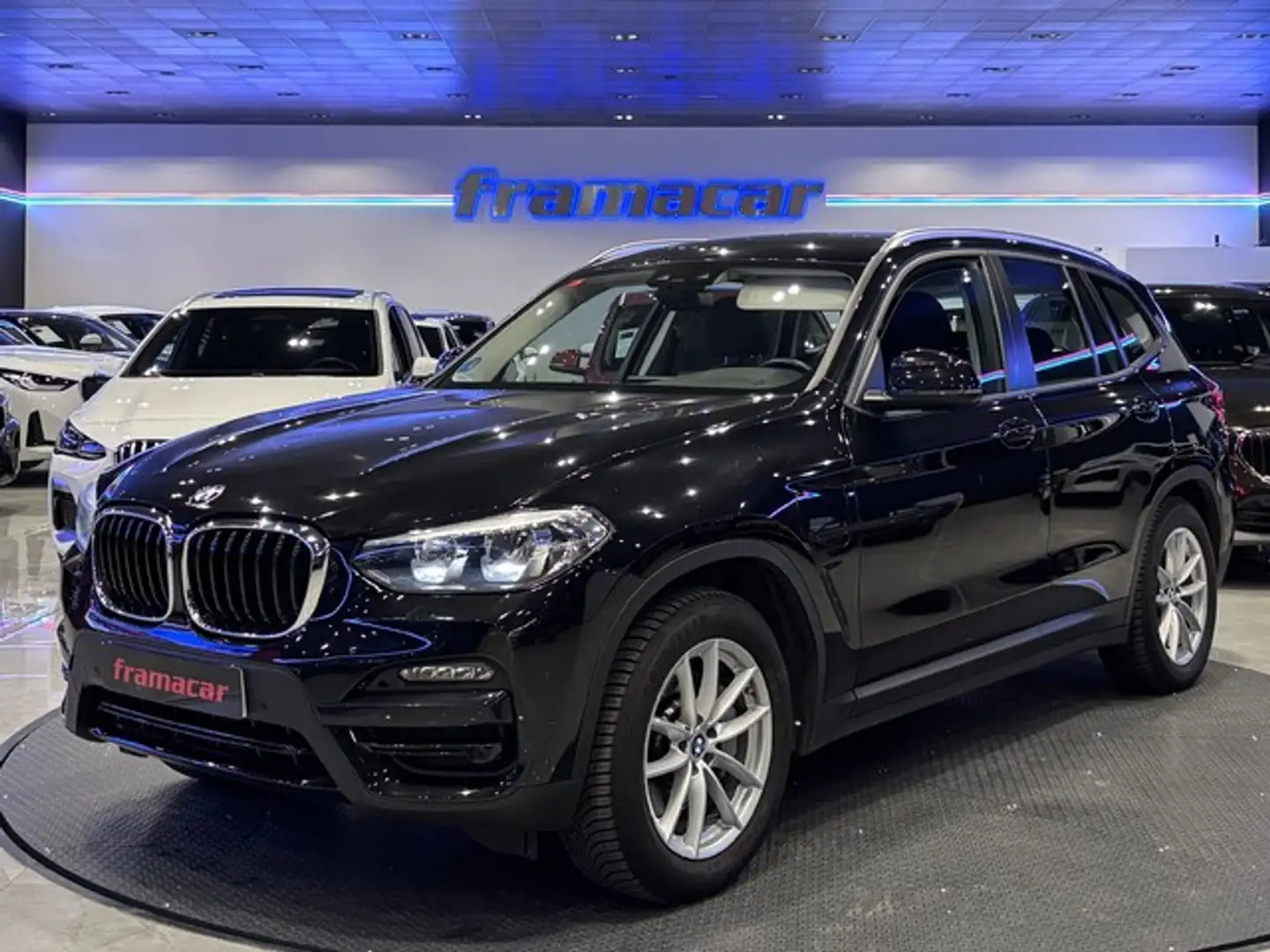 BMW X3 xDrive 30e Noir - 1