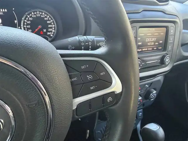 Jeep Renegade view 14