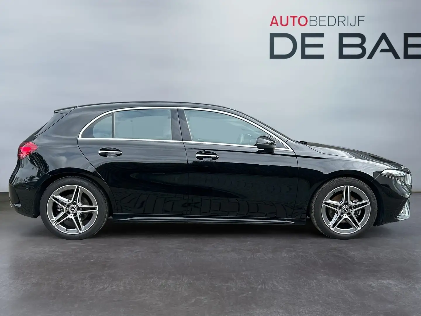 Mercedes-Benz A 200 1.3 B 163PK | HB | 7G-DCT | AMG LINE Zwart - 2