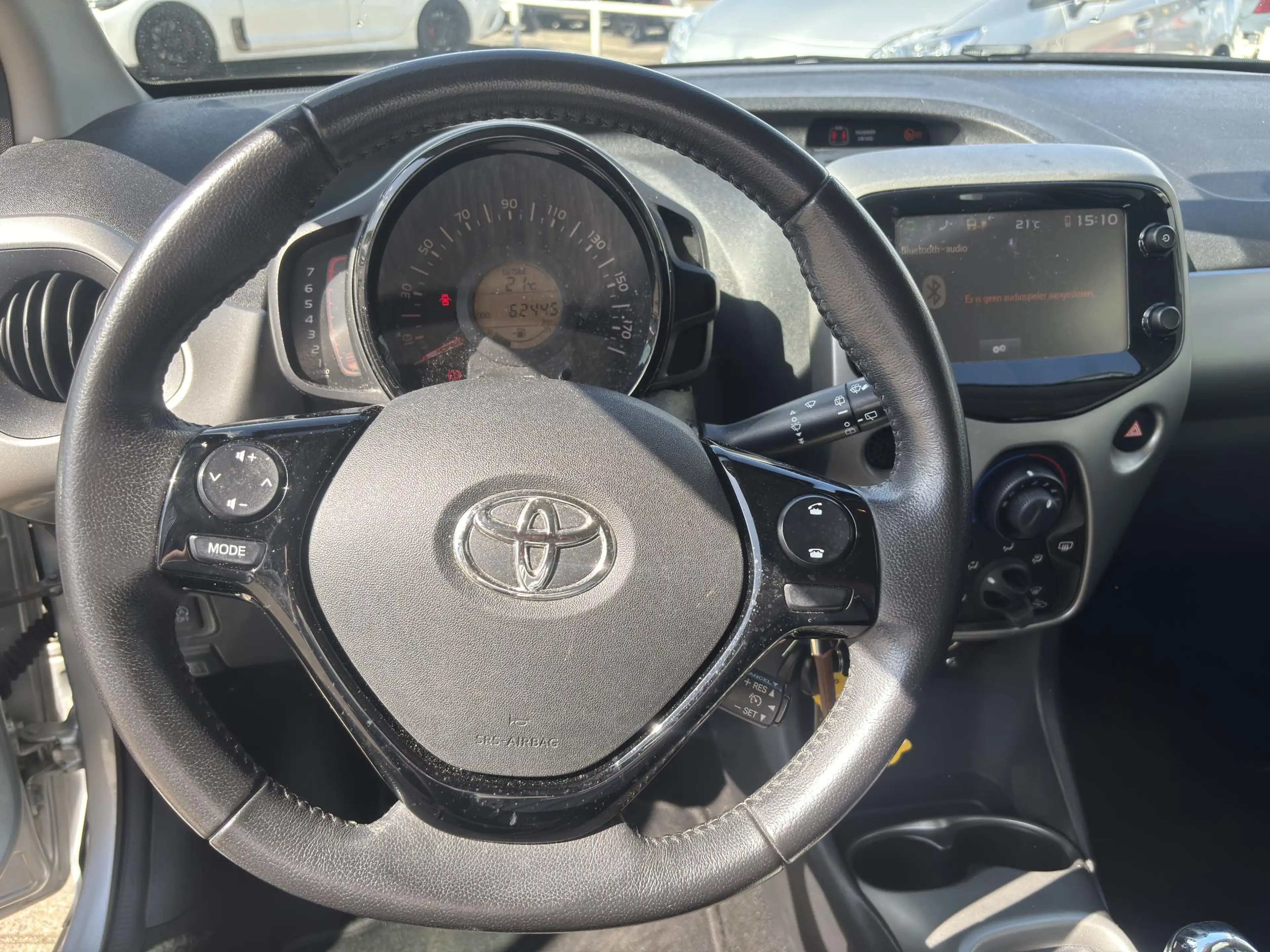 Toyota Aygo 1.0 VVT-i x-play — photo 4
