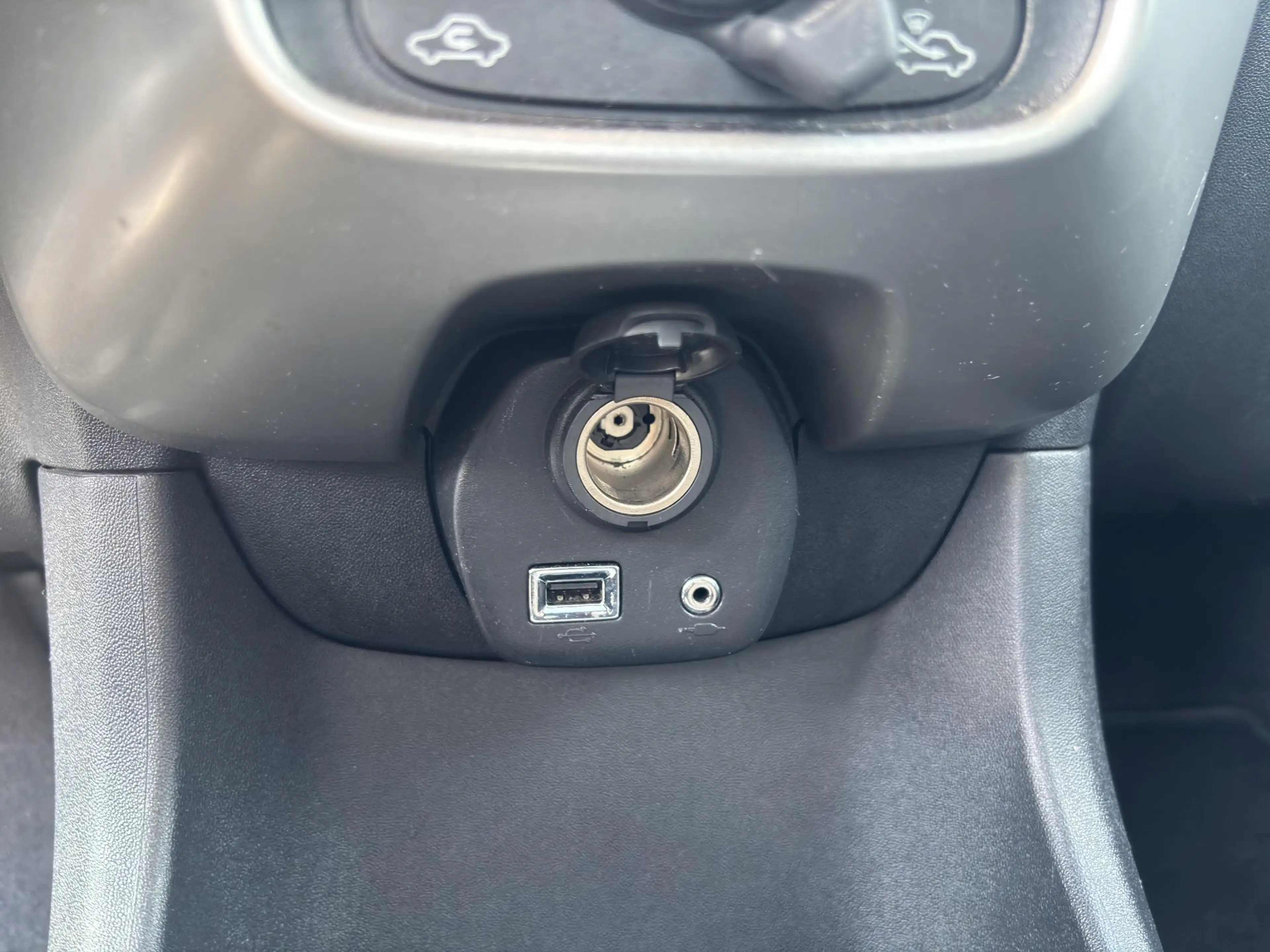Toyota Aygo 1.0 VVT-i x-play — photo 15