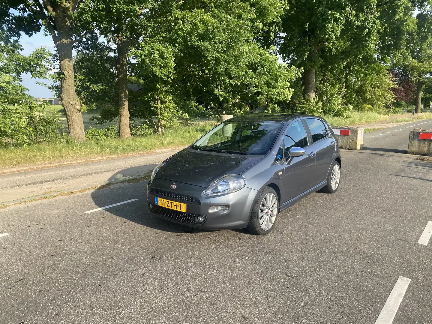 Fiat Punto 0.9 TwinAir Sport Grey - 1