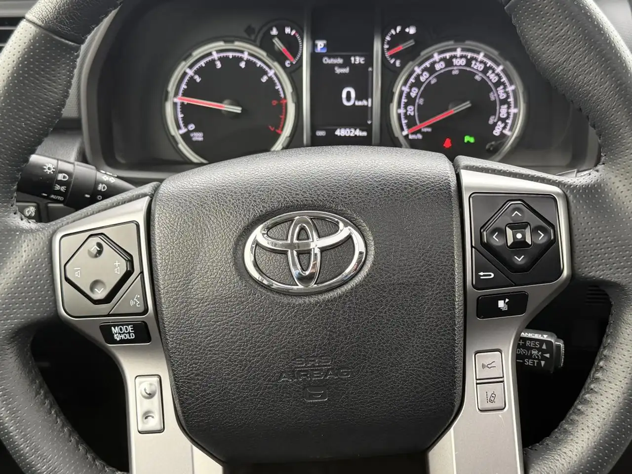 Toyota 4-Runner снимка Toyota 4-Runner