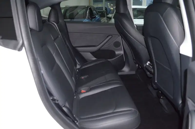 Annonce voiture d'occasion Tesla Model Y - CARADIZE