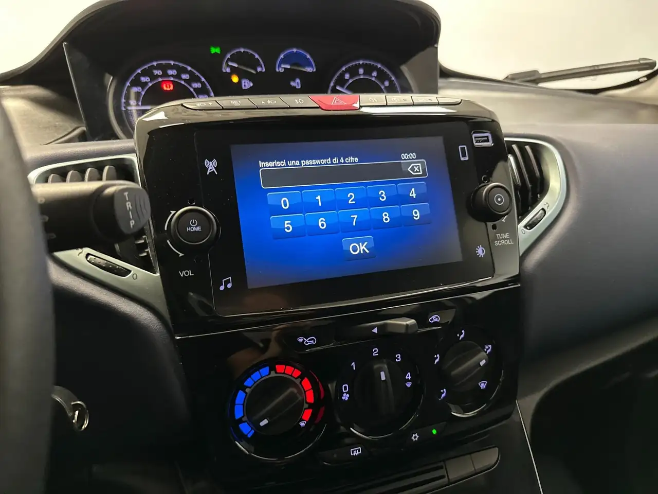 Lancia Ypsilon III 2021 1.0 firefly hybrid Silver Plus s&s 70cv, миниатюра 13