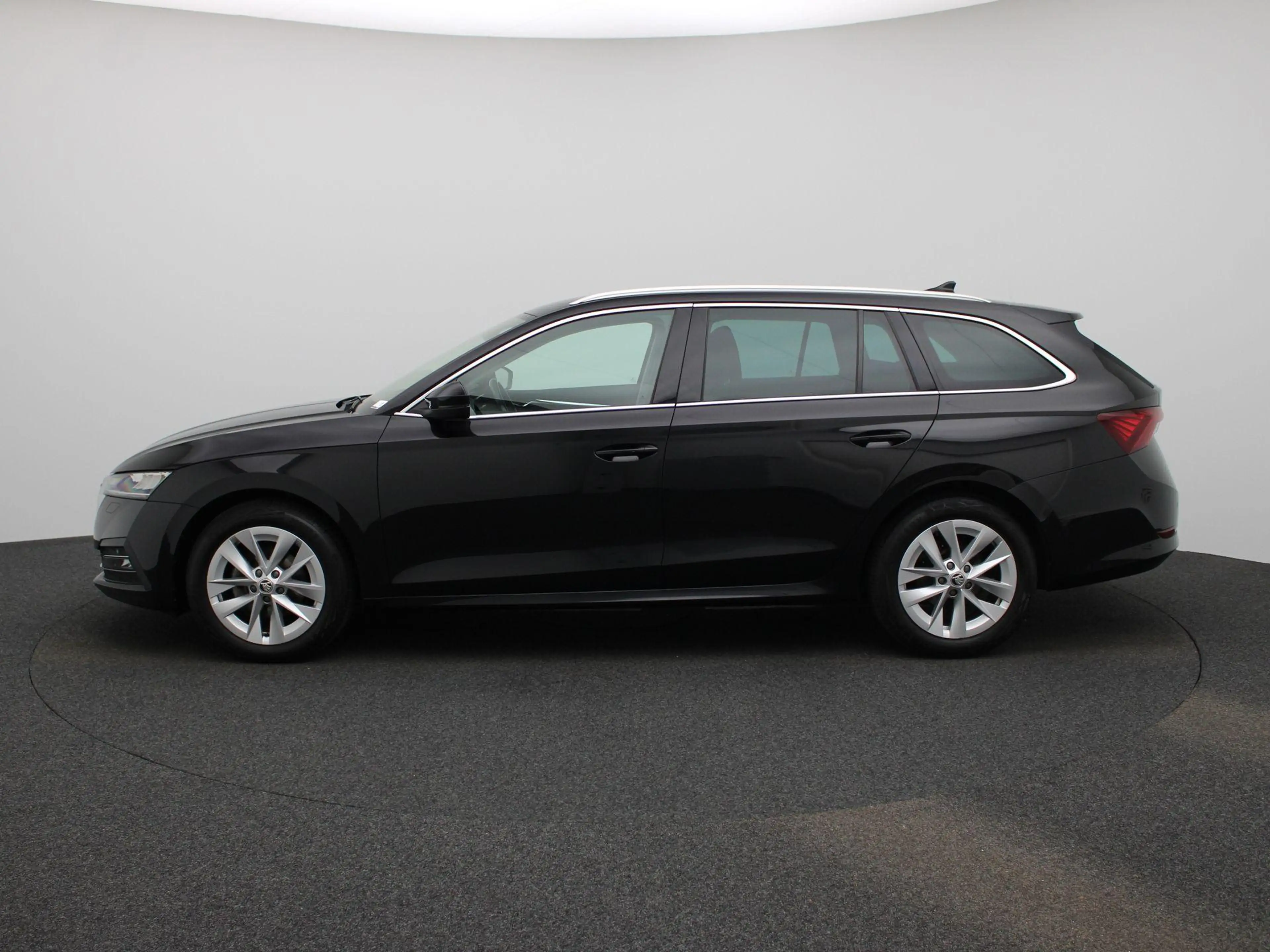 Skoda Octavia Combi 1.5 e-TSI Business Edition Plus | TREKHAAK | — photo 4