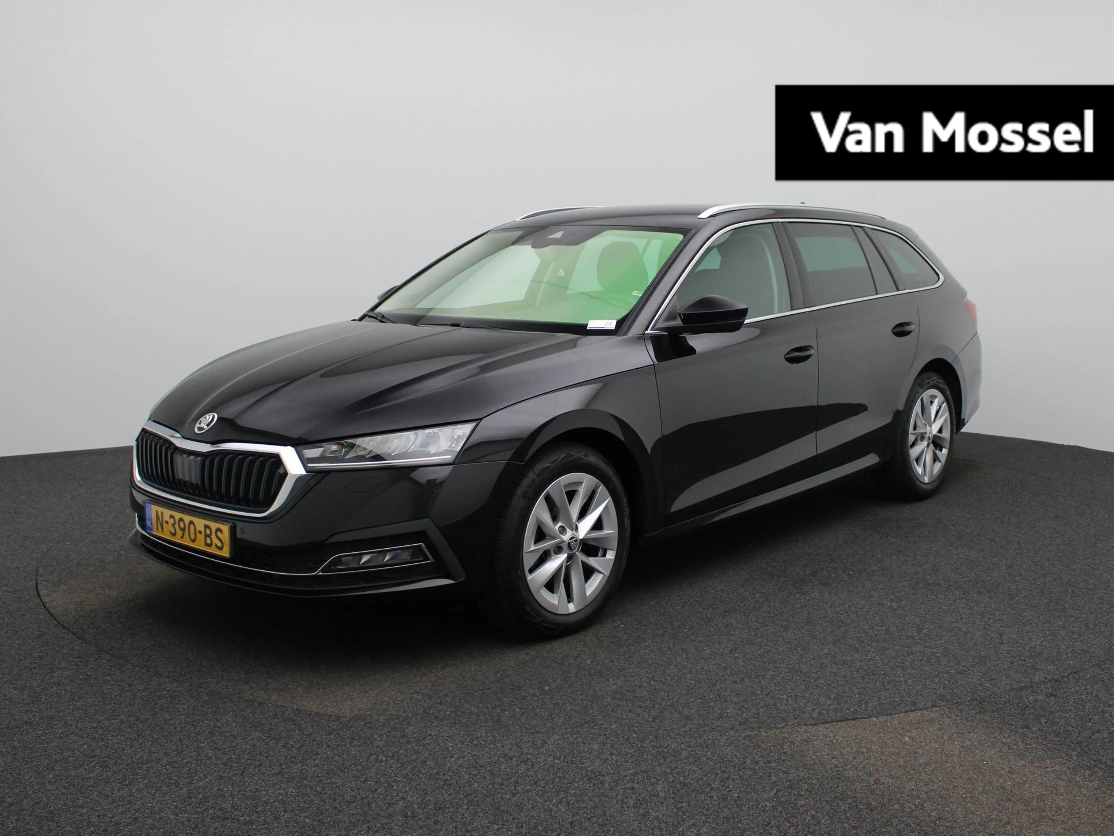Skoda Octavia Combi 1.5 e-TSI Business Edition Plus | TREKHAAK |
