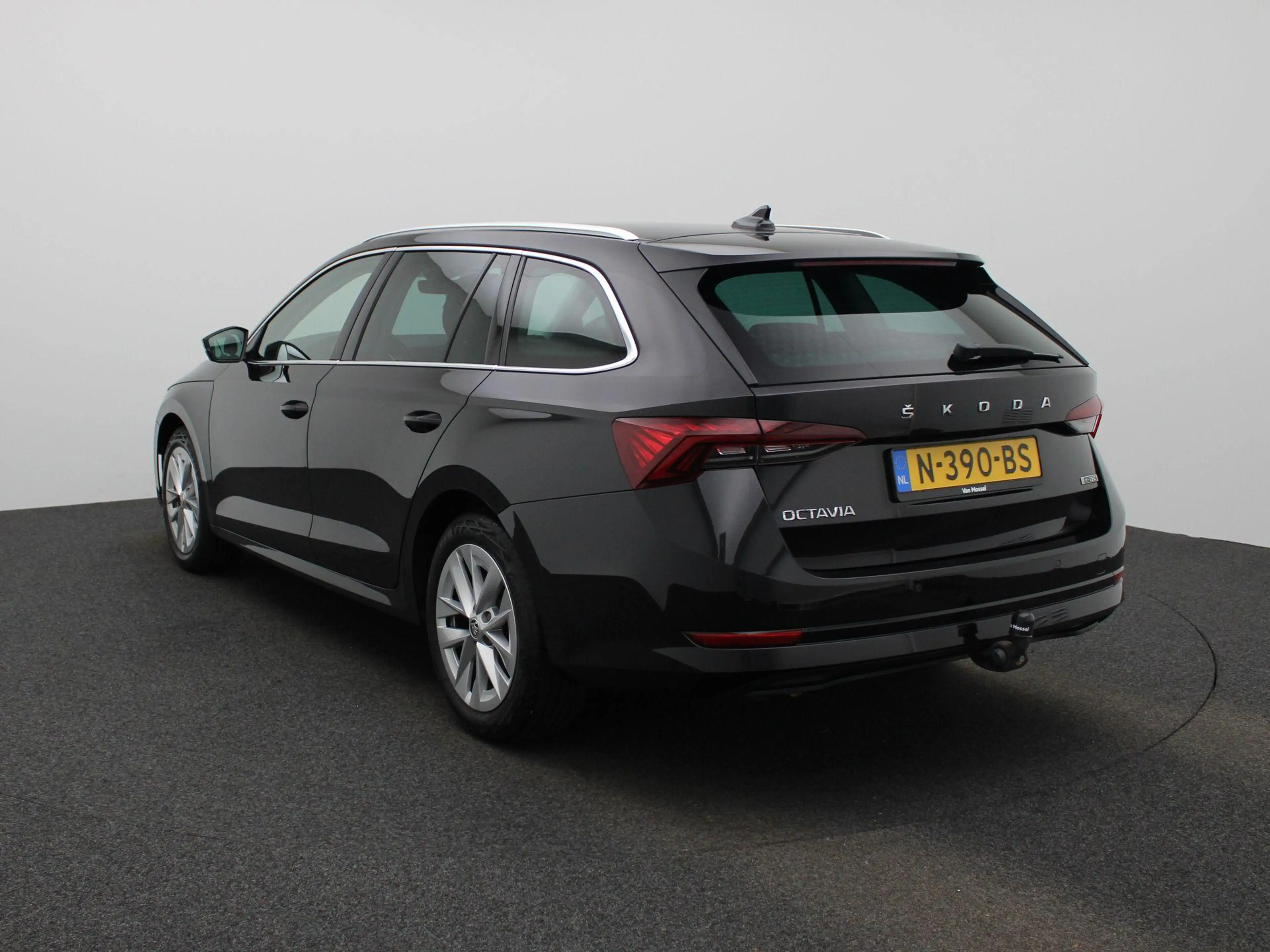Skoda Octavia Combi 1.5 e-TSI Business Edition Plus | TREKHAAK | — photo 2