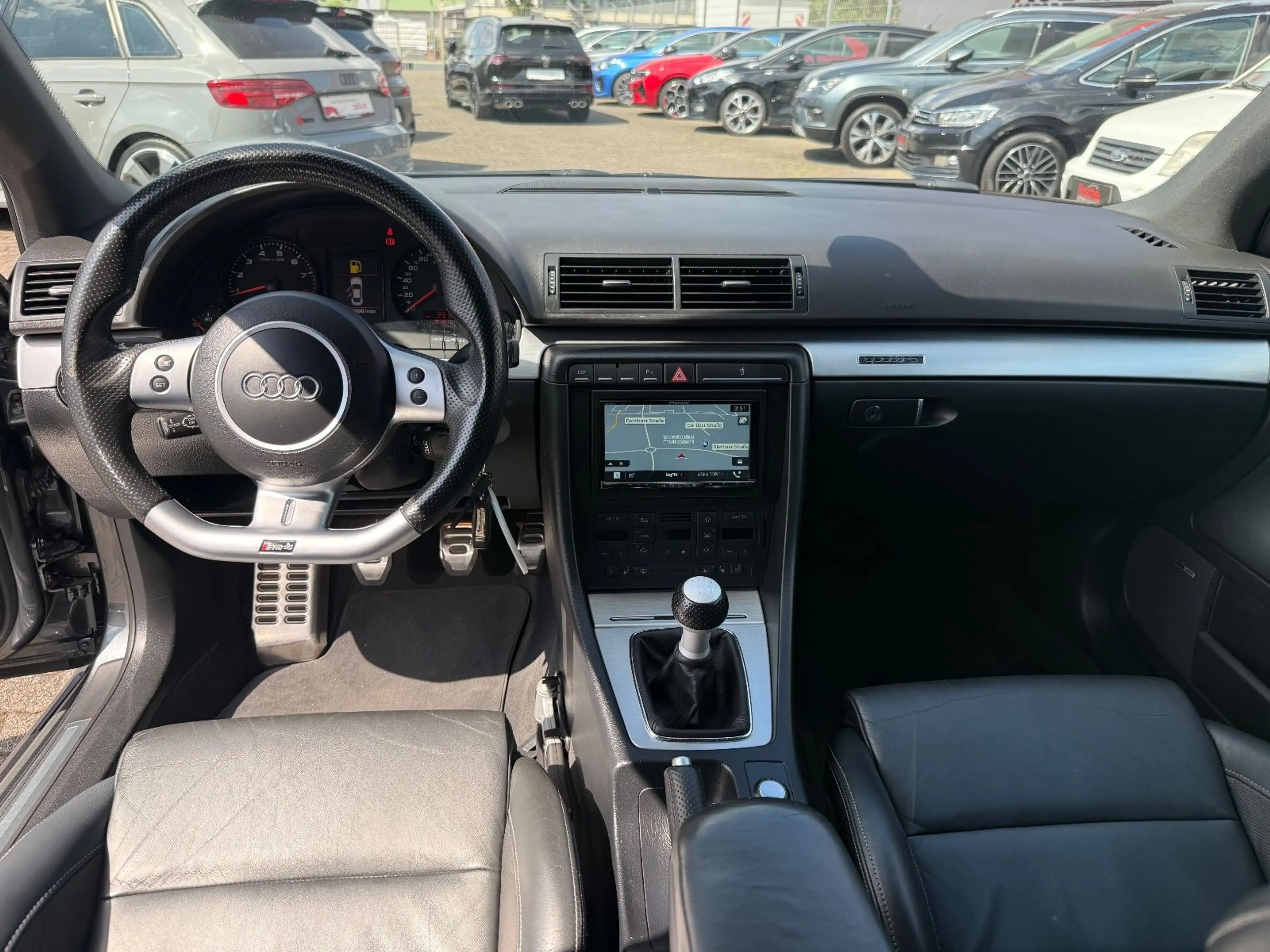 Audi RS4 Avant 4.2 FSI quattro 1.Hand Schalensitze — photo 11