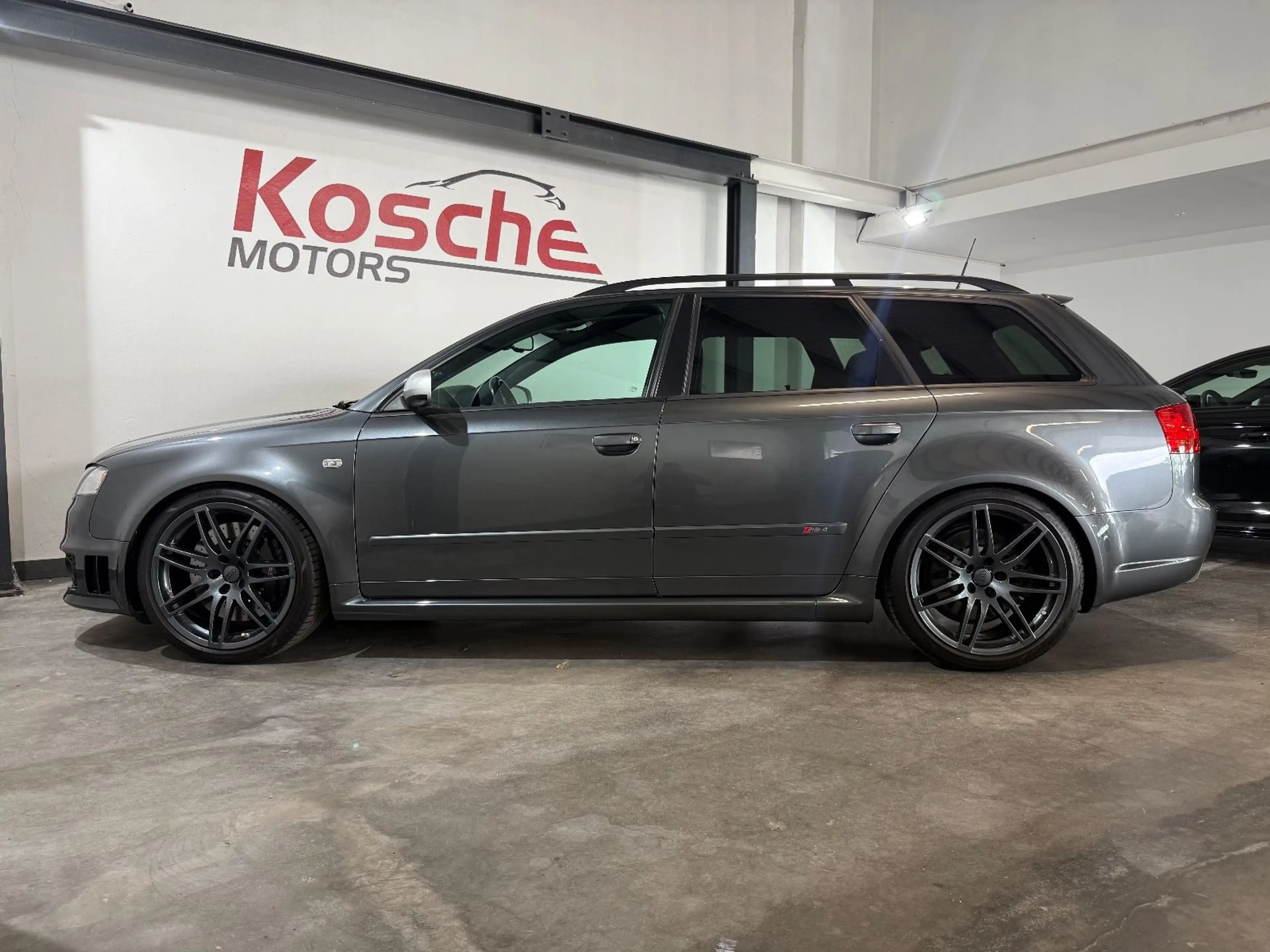 Audi RS4 Avant 4.2 FSI quattro 1.Hand Schalensitze — photo 5