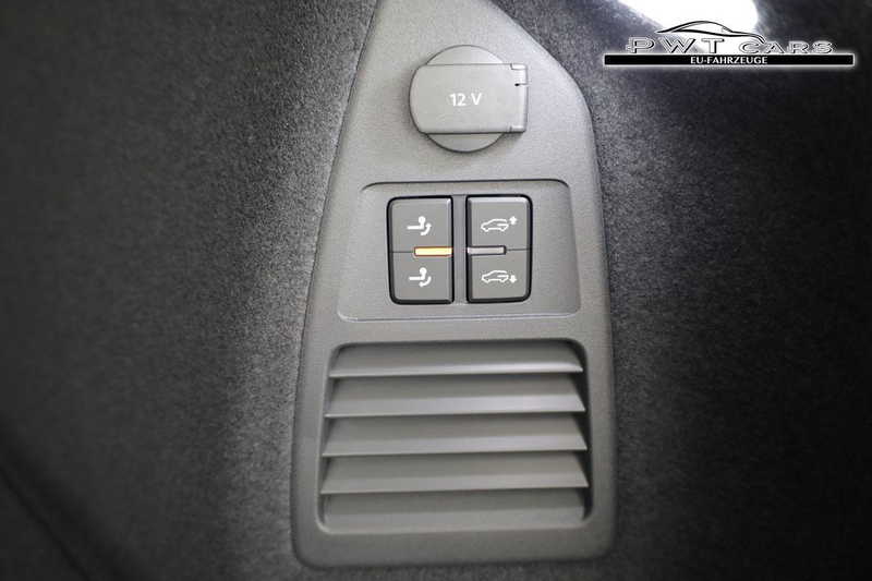 Volkswagen Touareg 3.0 TDI 210 kW 4Motion R-Line Final Edition V6 ... — photo 14