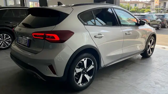Ford Focus view 8