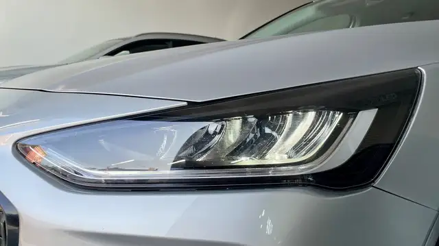 Ford Focus view 3