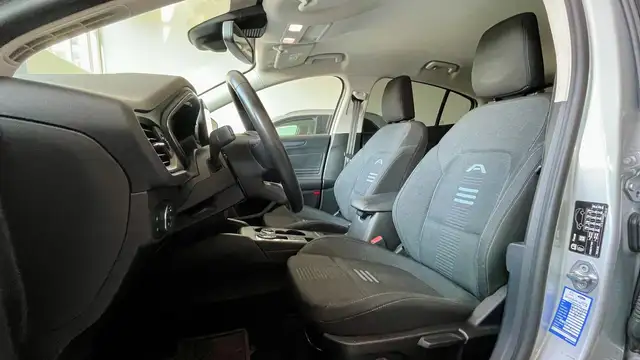 Ford Focus view 10