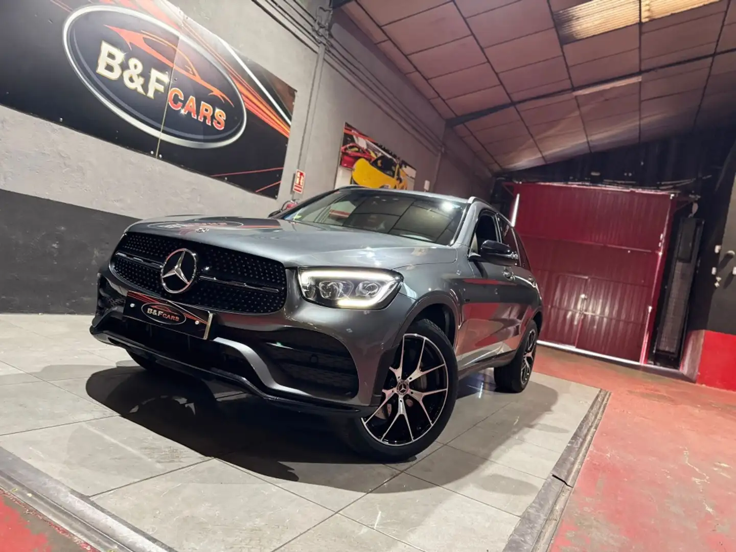 Mercedes-Benz GLC 300 300de 4Matic 9G-Tronic Gris - 2