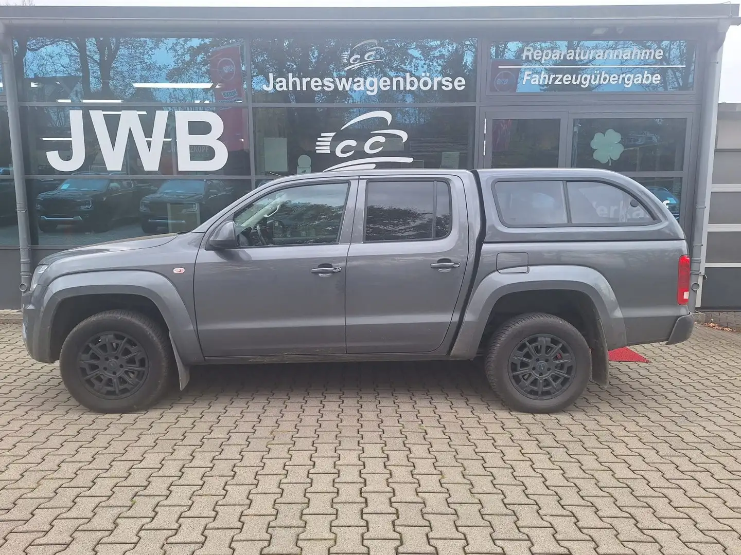 Volkswagen Amarok Comfortline DoubleCab 4Motion Hardtop AHK Gris - 2