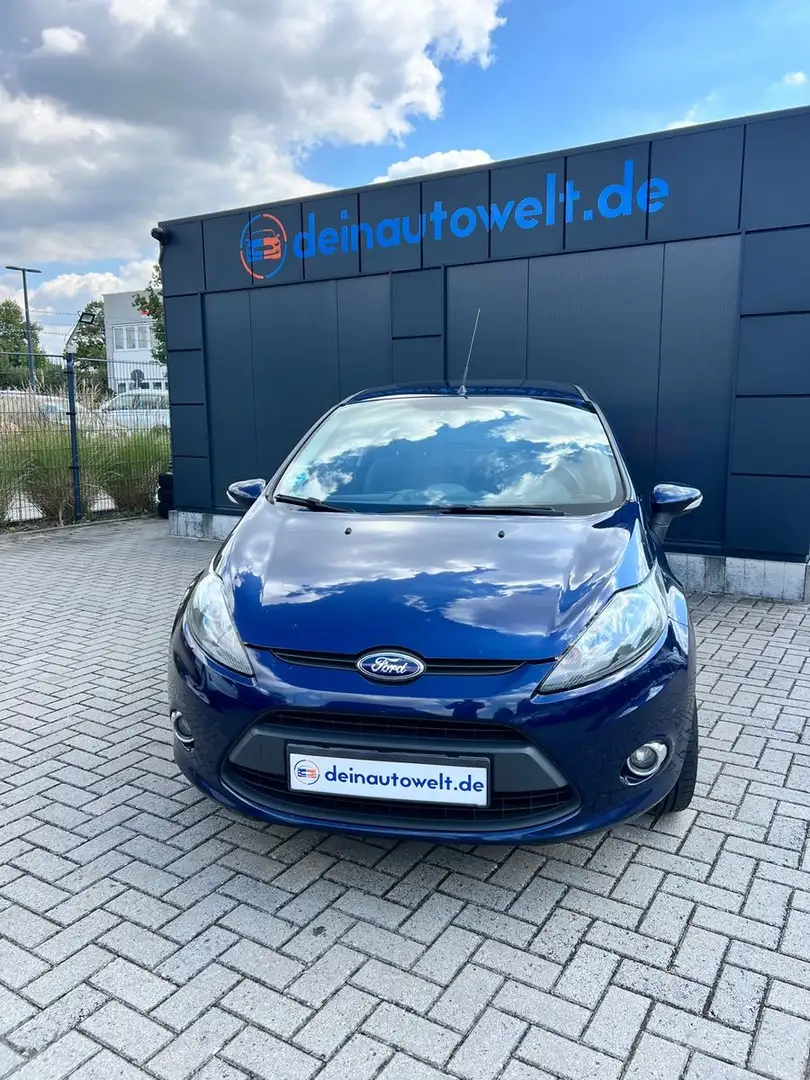 Ford Fiesta Champions Edition 1.2 Blau - 2
