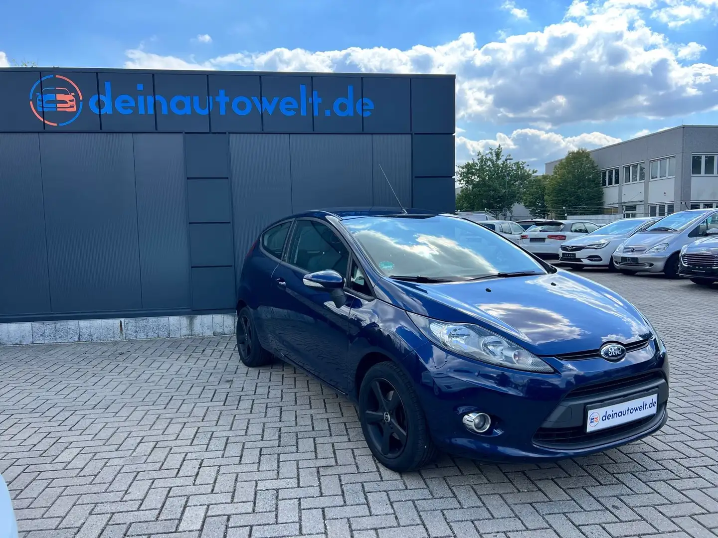 Ford Fiesta Champions Edition 1.2 Blau - 1