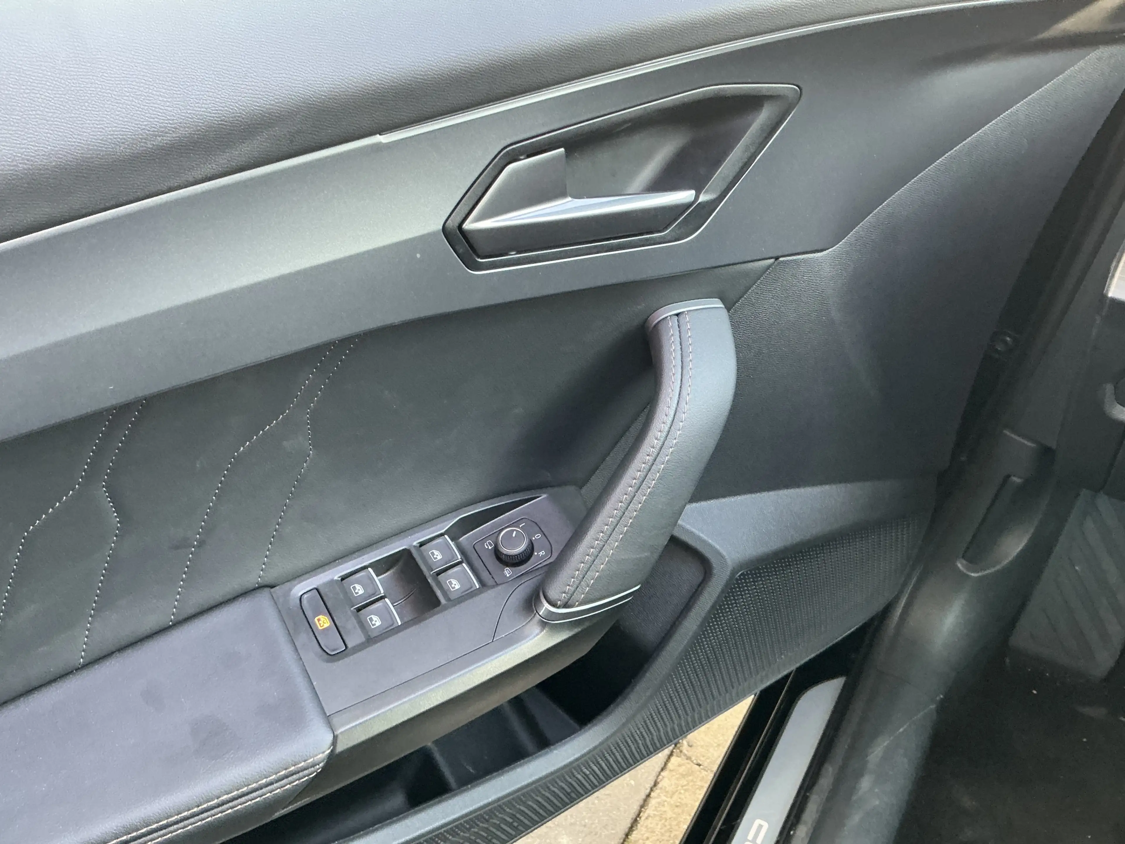 CUPRA Formentor Teil-Leder Sportsitze dig.Cockpit ACC — photo 6