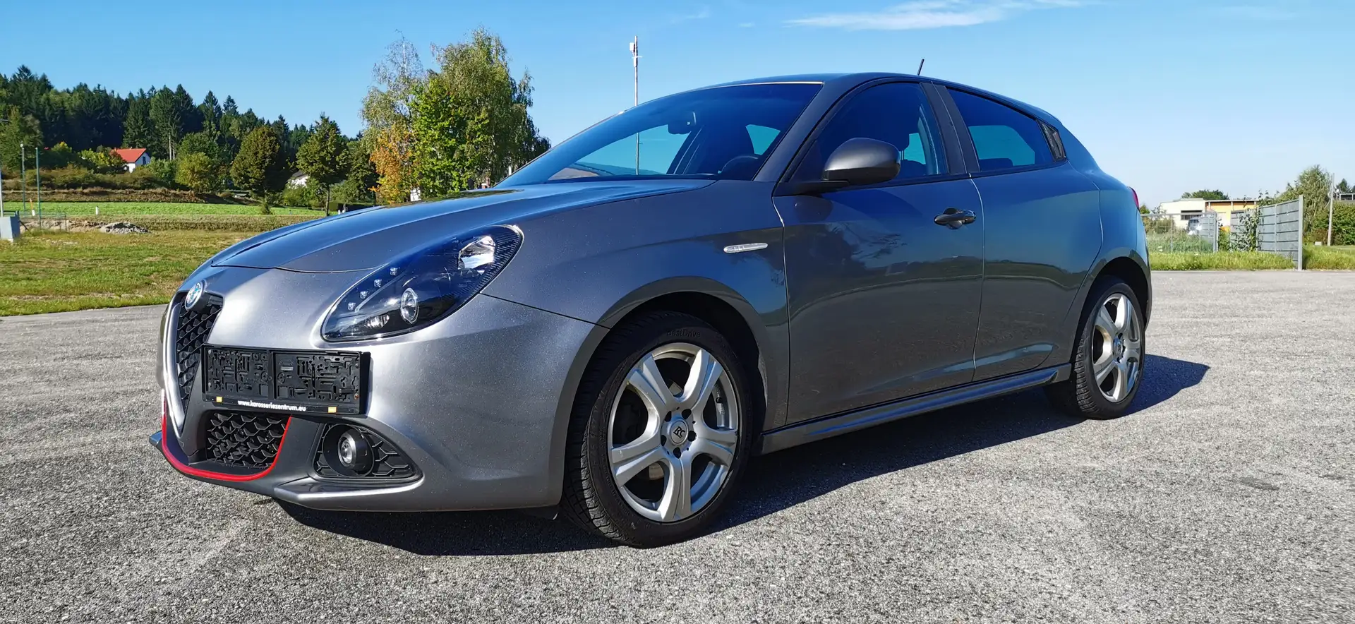 Alfa Romeo Giulietta Giulietta Super 1,6 JTDM-2 TCT Super Grau - 1