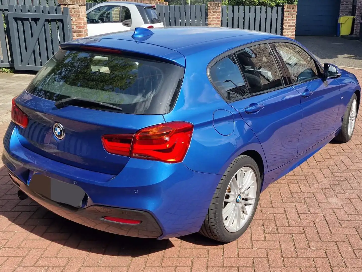BMW 118 i M Sport LED Sitzheizung, Sensoren Blau - 2