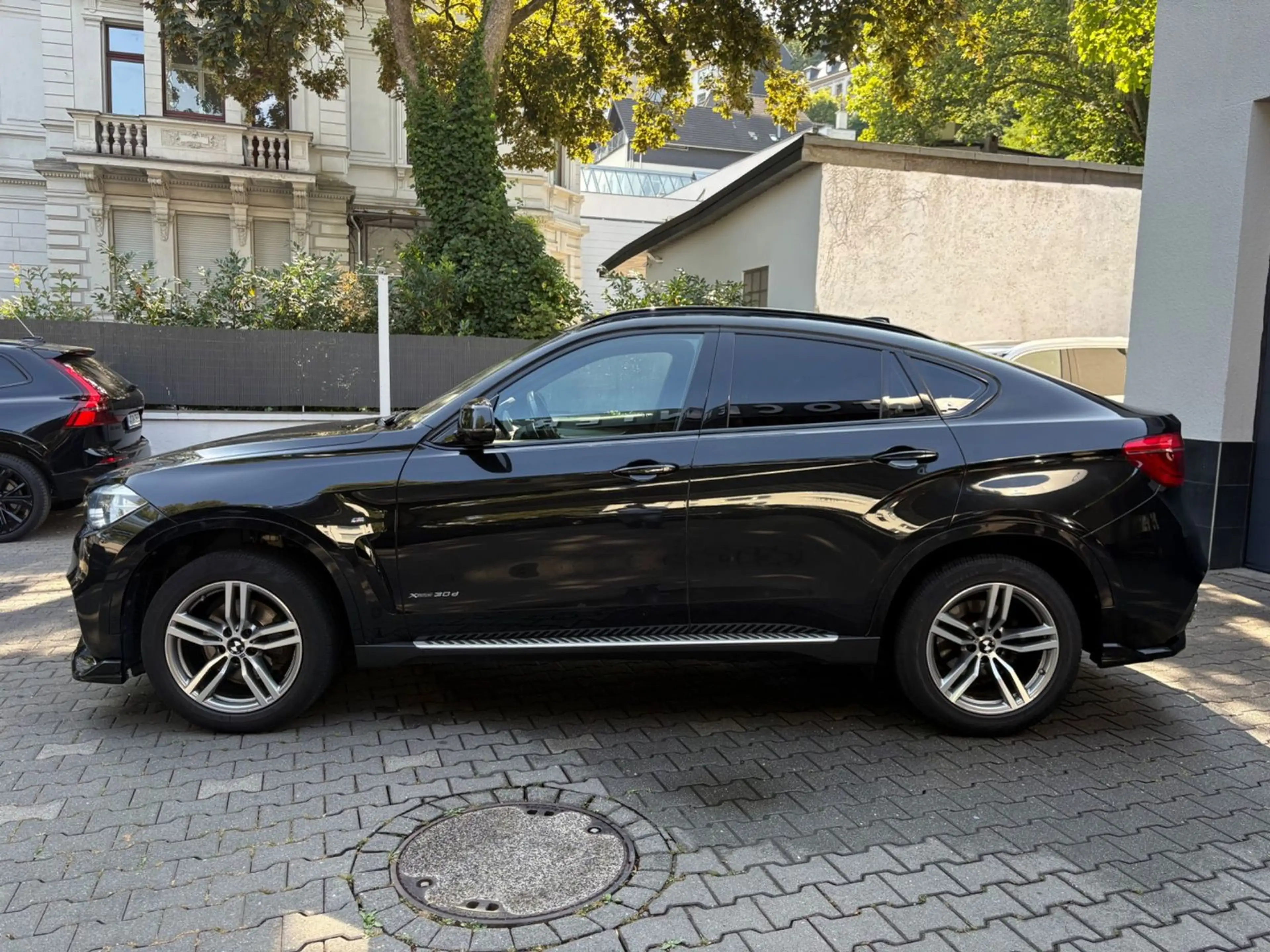 BMW X6 xDrive30d M-Sport AHK Schiebe HUD LED BMW-Sch — photo 4