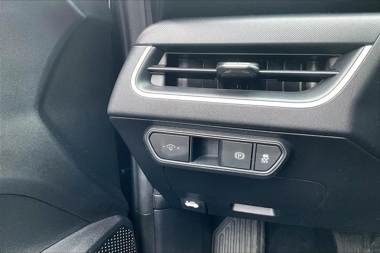 Kia K4 снимка Kia K4