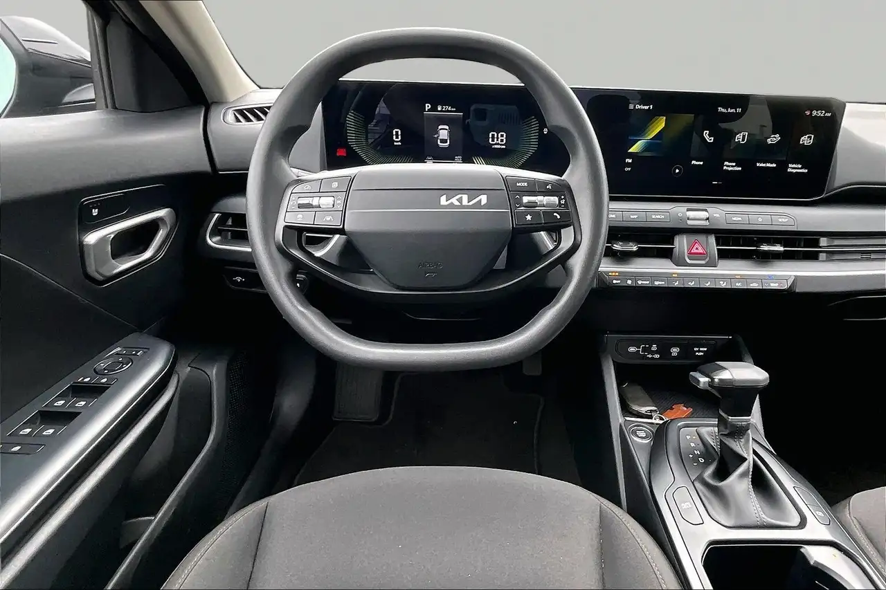 Kia K4 снимка Kia K4