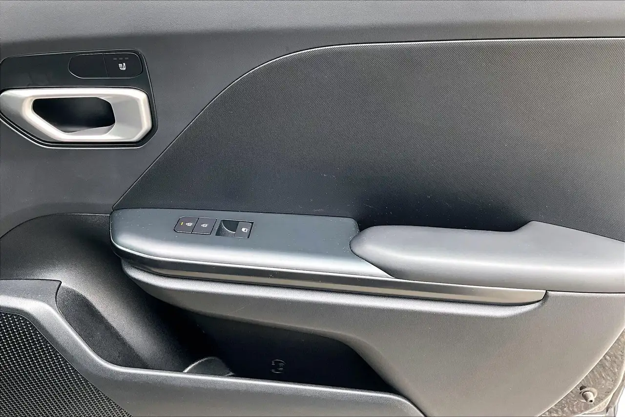 Kia K4 снимка Kia K4