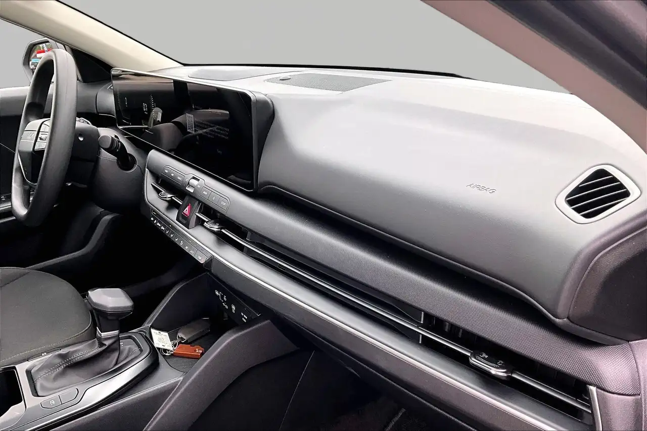 Kia K4 снимка Kia K4