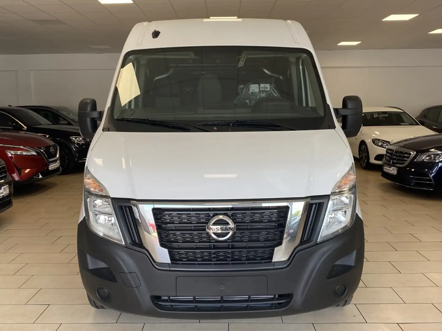 Nissan Interstar L3H2 3,5t COMFORT PDC Tempomat Klima Weiß - 2