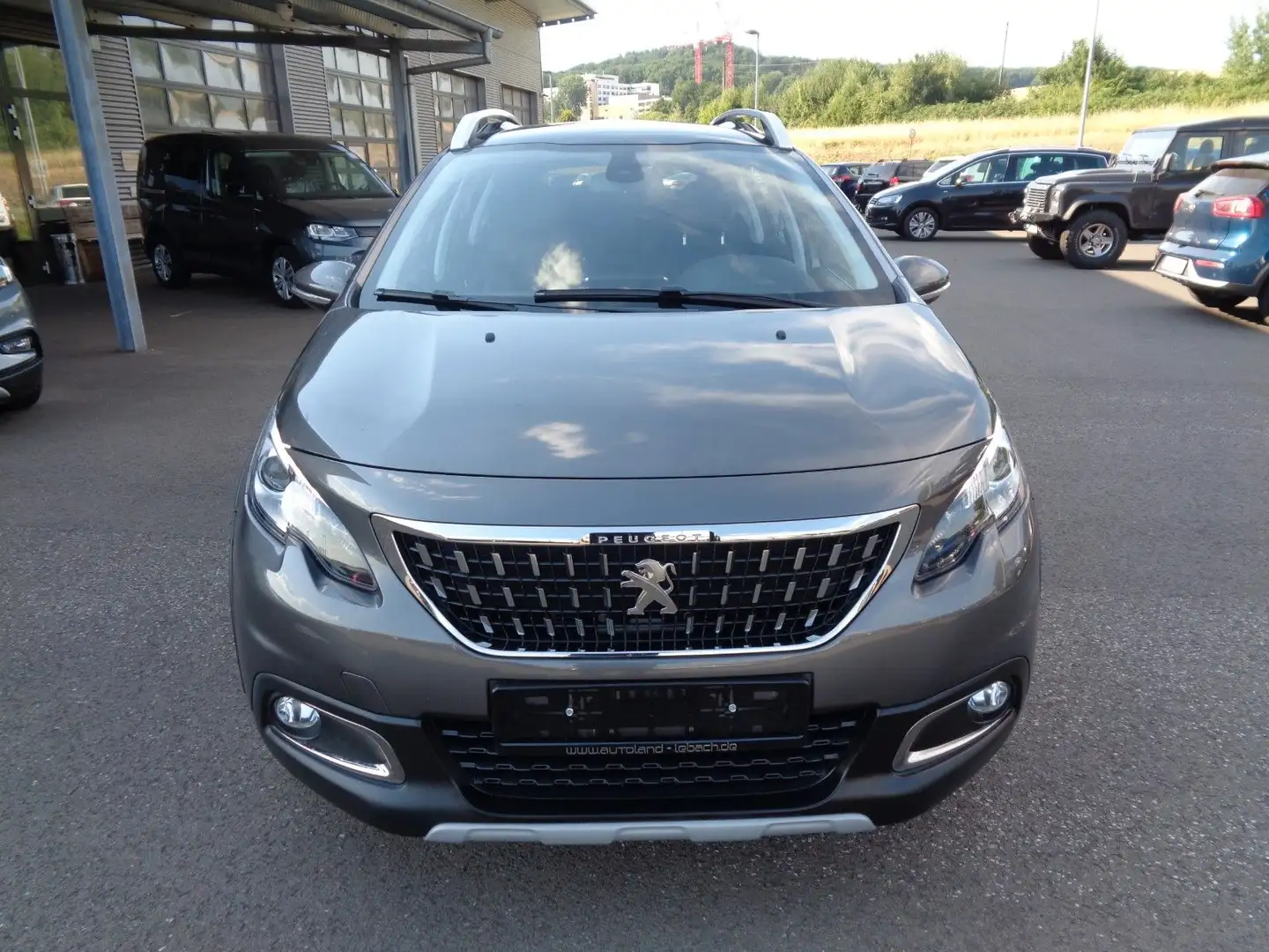 Peugeot 2008 Allure,Automatik,Panorama Grau - 2