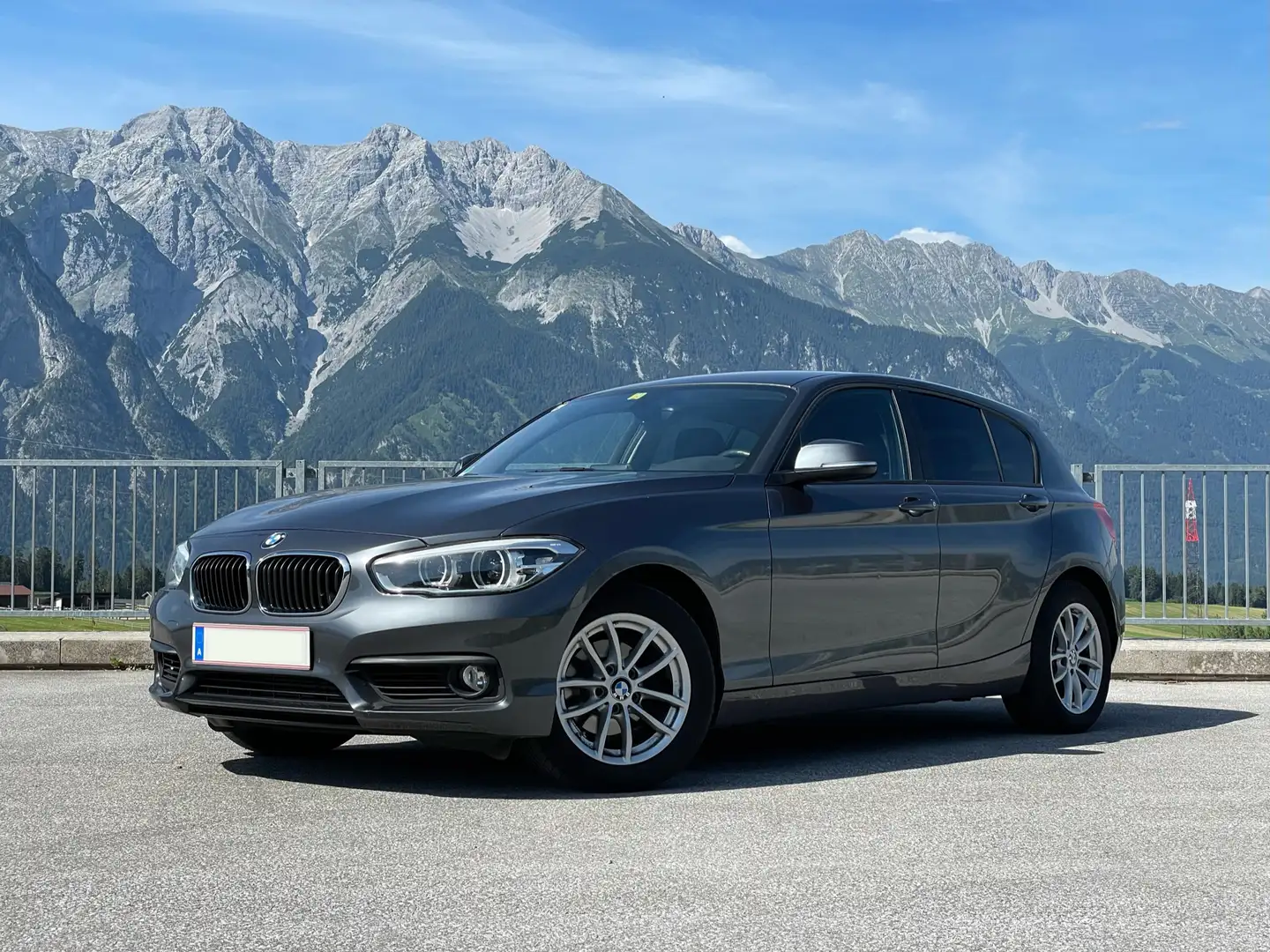 BMW 118 118d Advantage Grau - 1