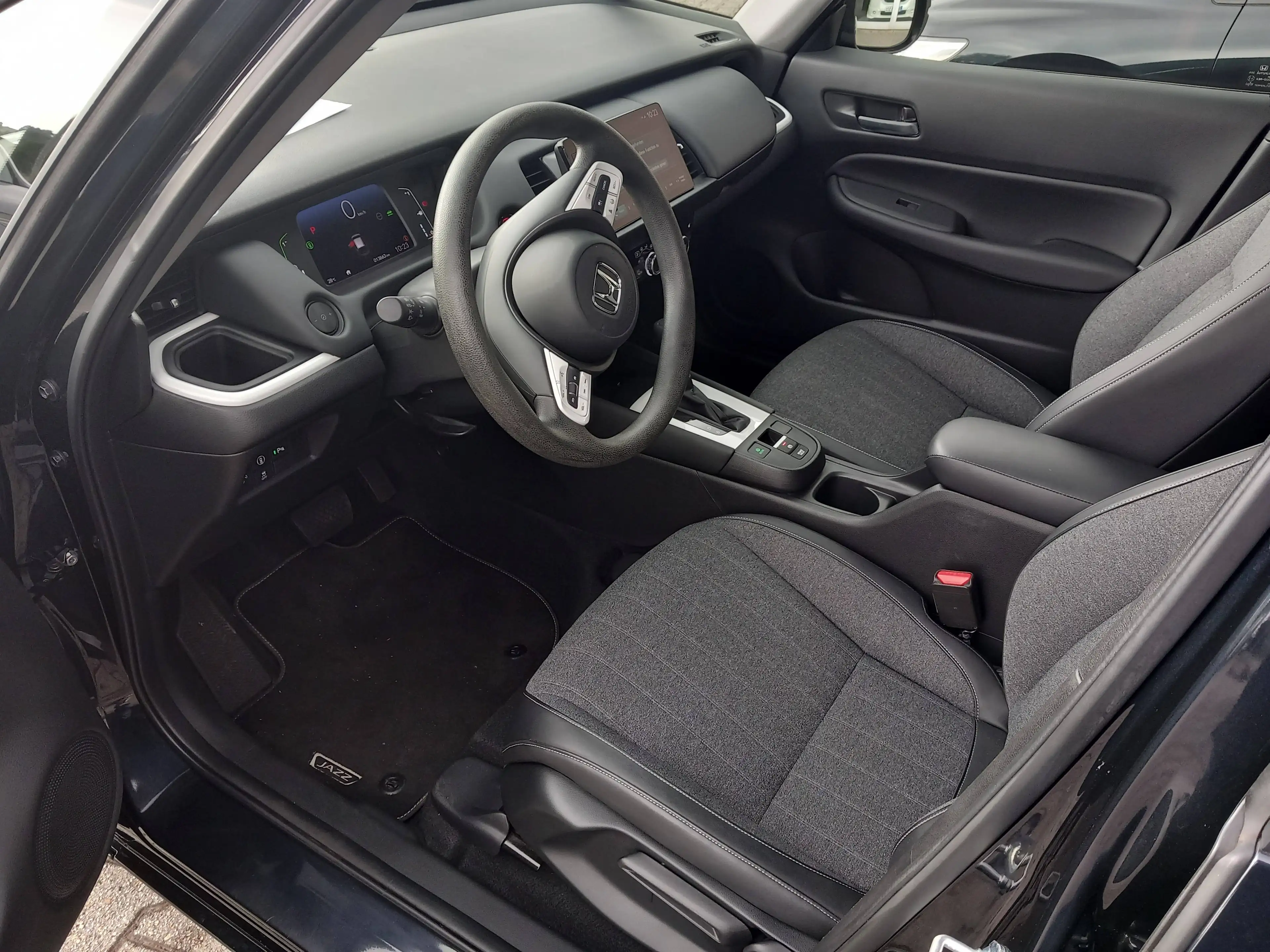 Honda Jazz 1.5 i-MMD Hybrid Elegance — photo 9