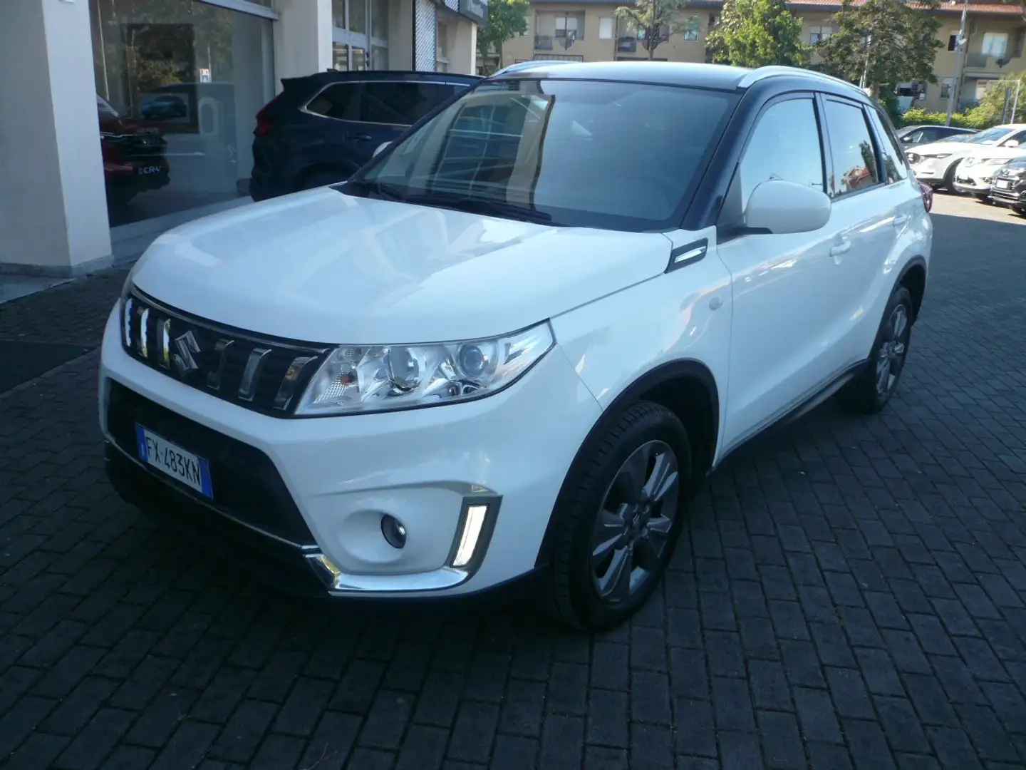 Suzuki Vitara Vitara 1.0 boosterjet Cool 2wd Bicolor Blanc - 2