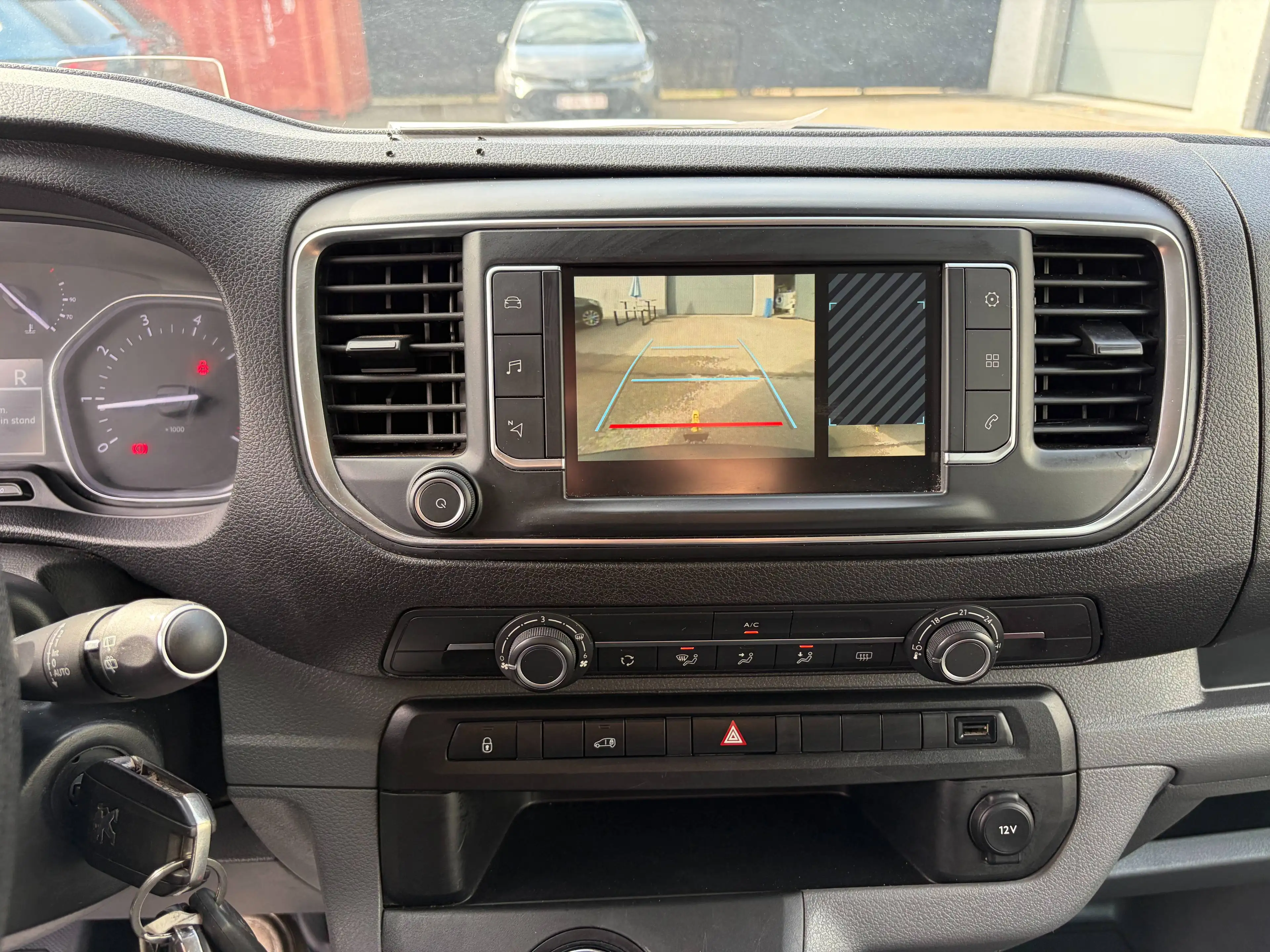 Peugeot Expert 2.0 BlueHDi L3 Long Premium S — photo 7