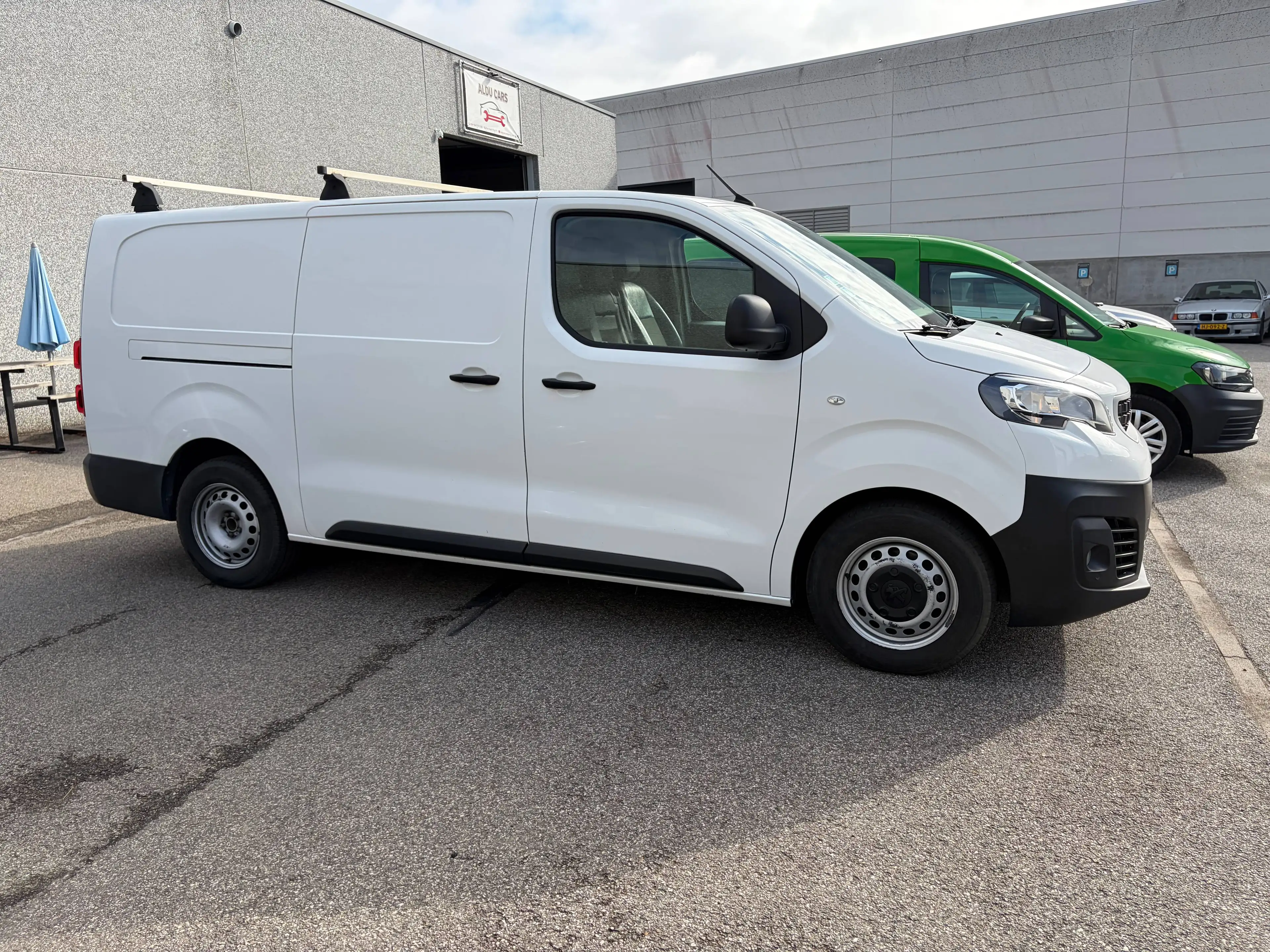 Peugeot Expert 2.0 BlueHDi L3 Long Premium S — photo 14