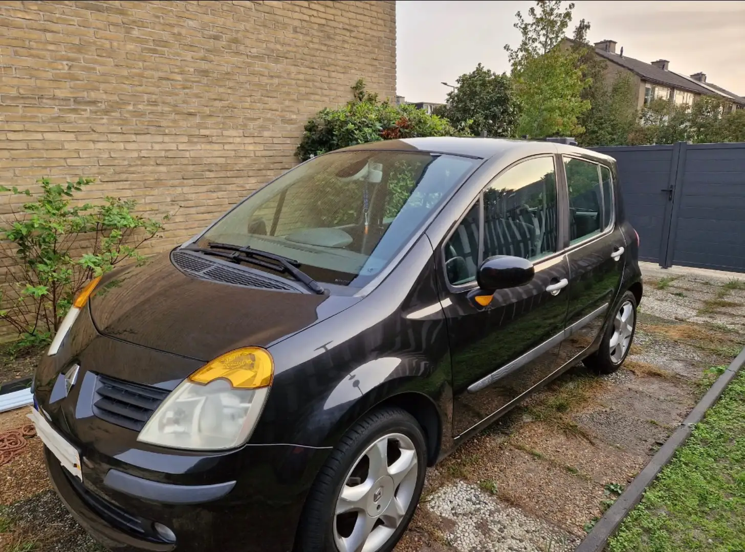 Renault Modus 1.4-16V Expr.Luxe Czarny - 2