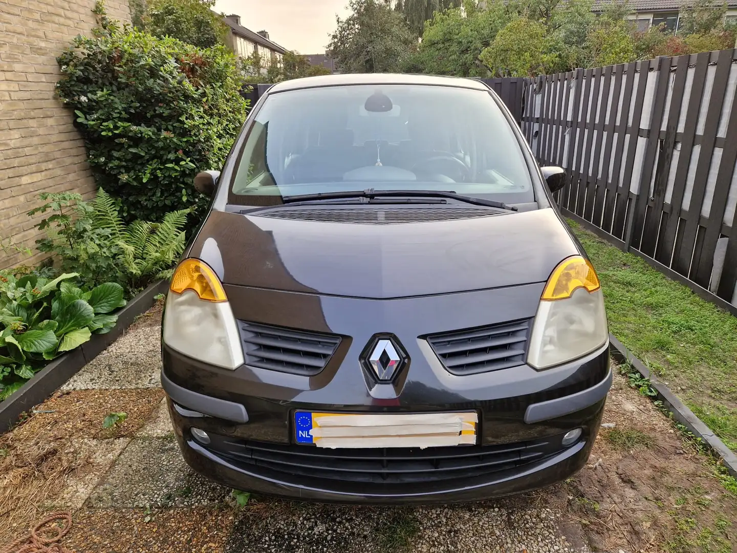 Renault Modus 1.4-16V Expr.Luxe Чорний - 1