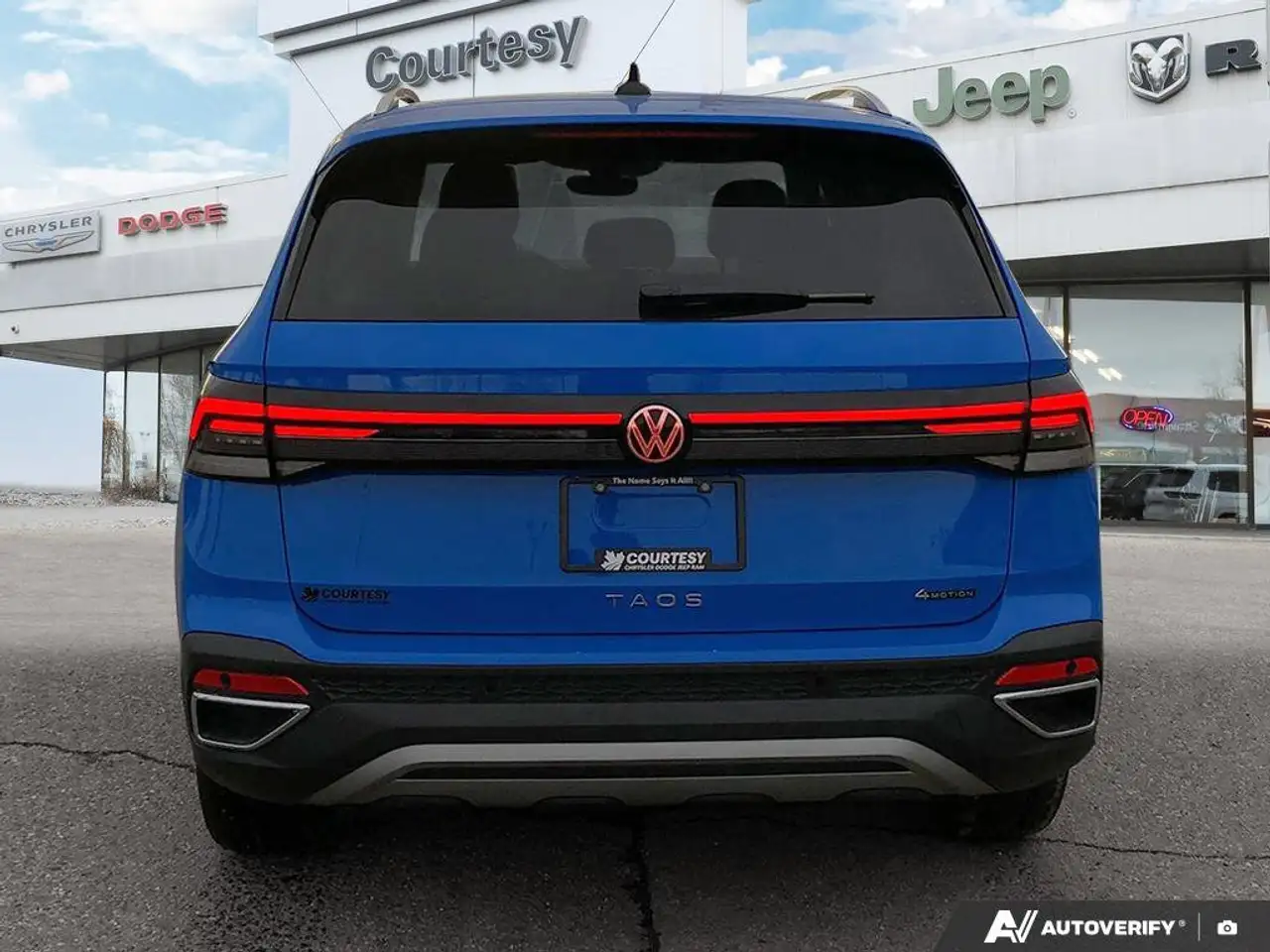 Volkswagen Taos снимка Volkswagen Taos