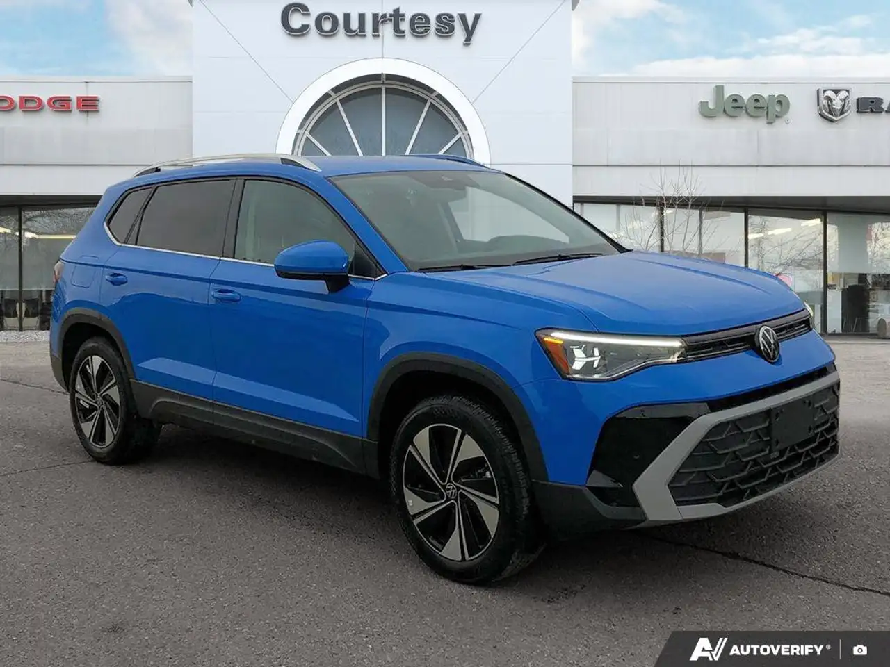 Volkswagen Taos снимка Volkswagen Taos