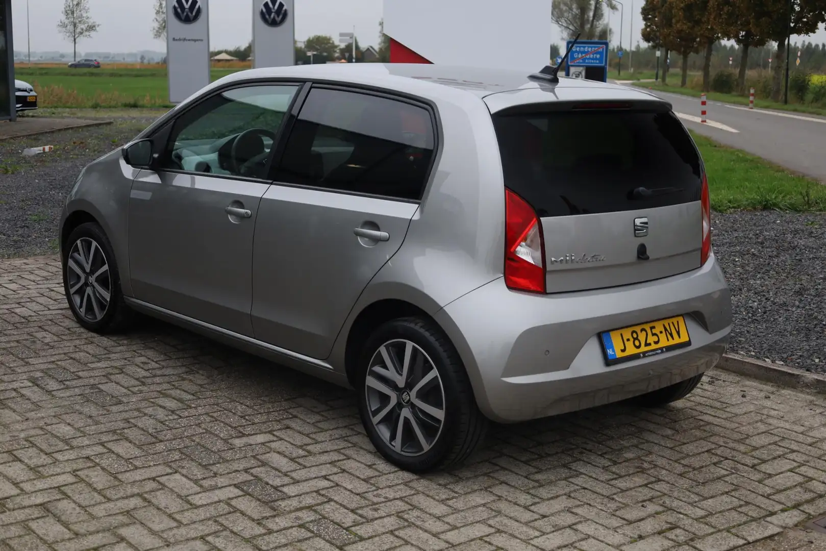SEAT Mii Electric electric Plus NL auto, 1e eigenaar nieuw Grijs - 2