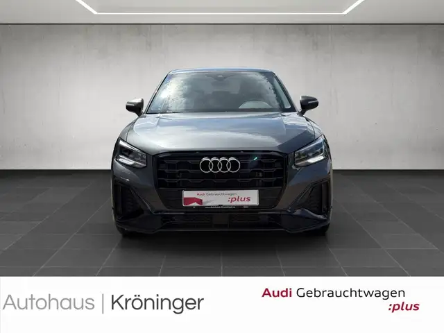 Audi Q2 view 5