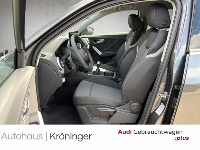 Audi Q2 view 7