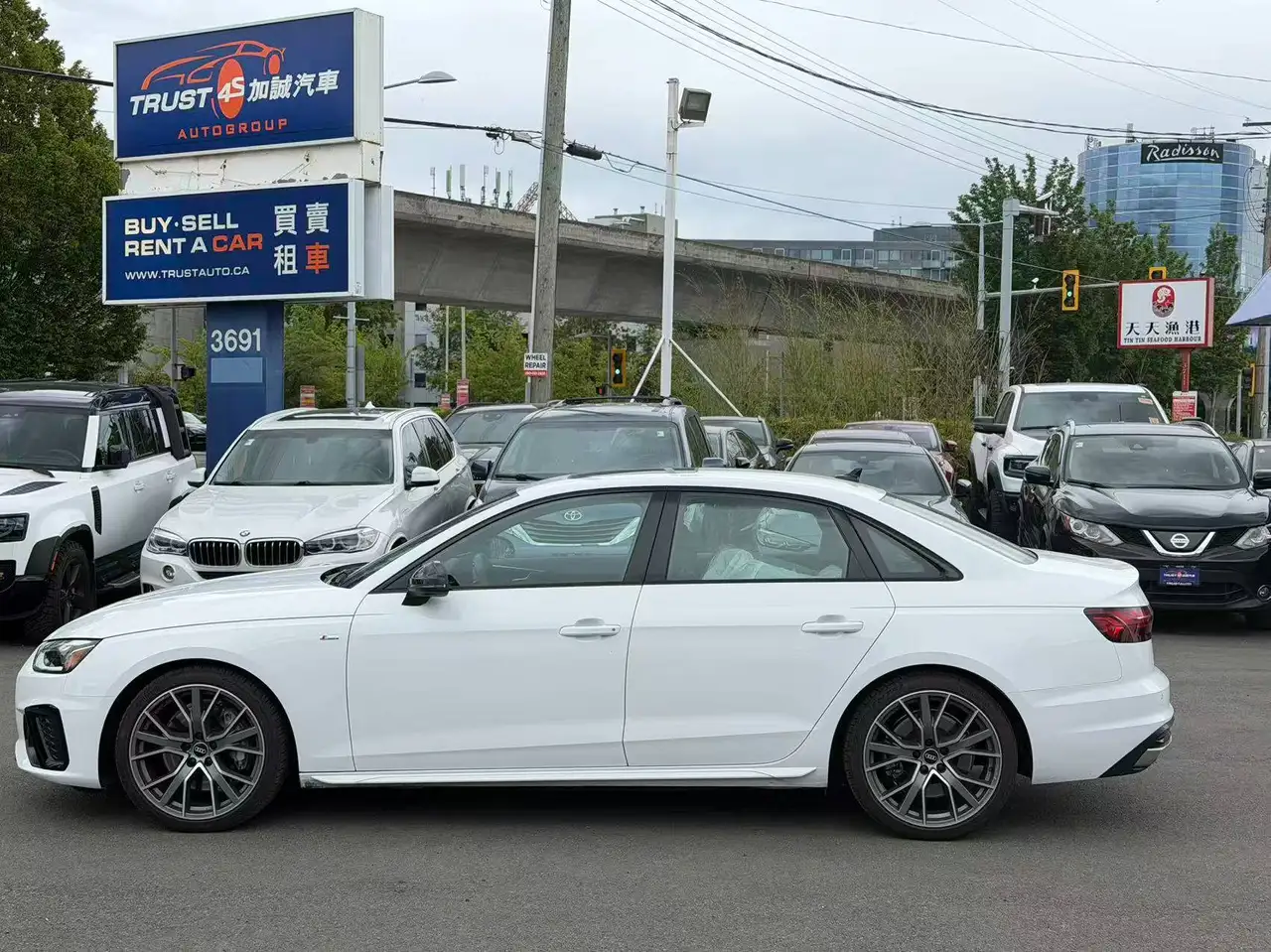 Audi A4 photo Audi A4