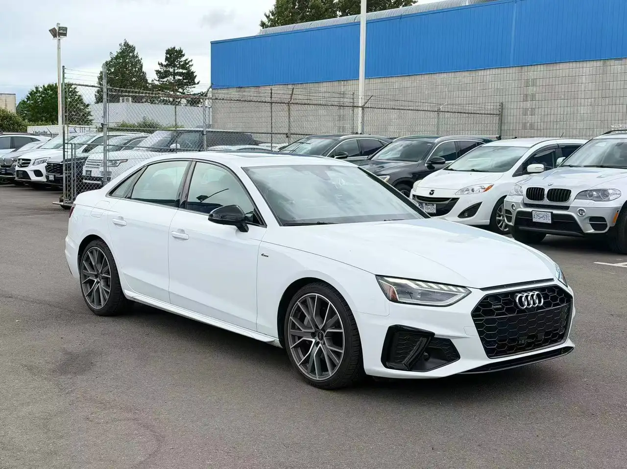 Audi A4 photo Audi A4