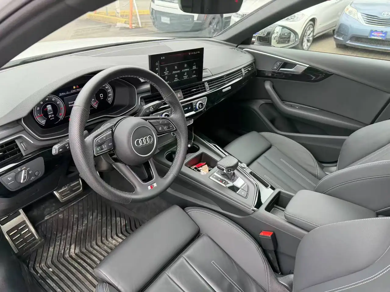 Audi A4 photo Audi A4